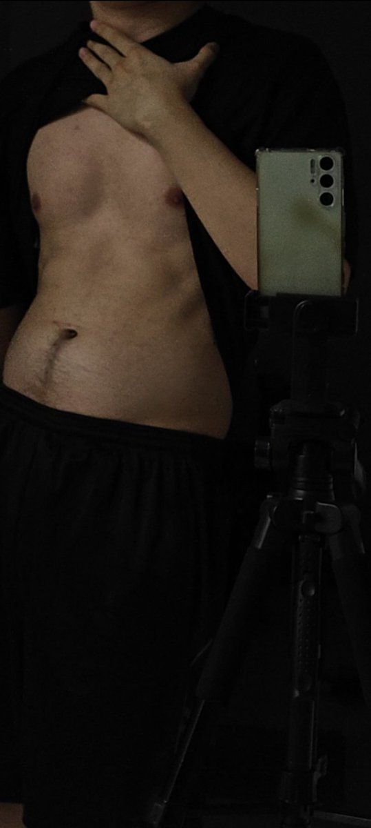 你们觉得我的身材还好嘛？🥹好的话可以点个赞 超过10赞个会继续发的