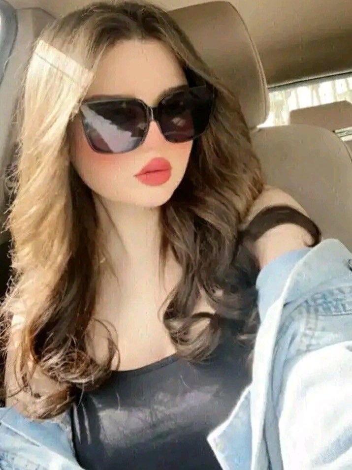 2ly8_'s tweet image. ღ
نحن كائنات مزاجية ..
نتأرجح بين فكرة وفكرة ..
لأن الثبات المطلق
لا يليق إلا بالحجارة ”
#صباح_الخير ❤️
👑ℒ𝒴_ℓ𝒴
ღ