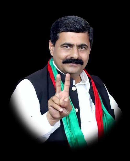 تحریک انصاف کے رہنما مہر عبد الستار پر مسجد میں لوؤڈ سپیکر استعمال کرنے پر توہین مذہب کا پرچہ، اور پرچہ دینے والا غیر مسلم شہری ہے