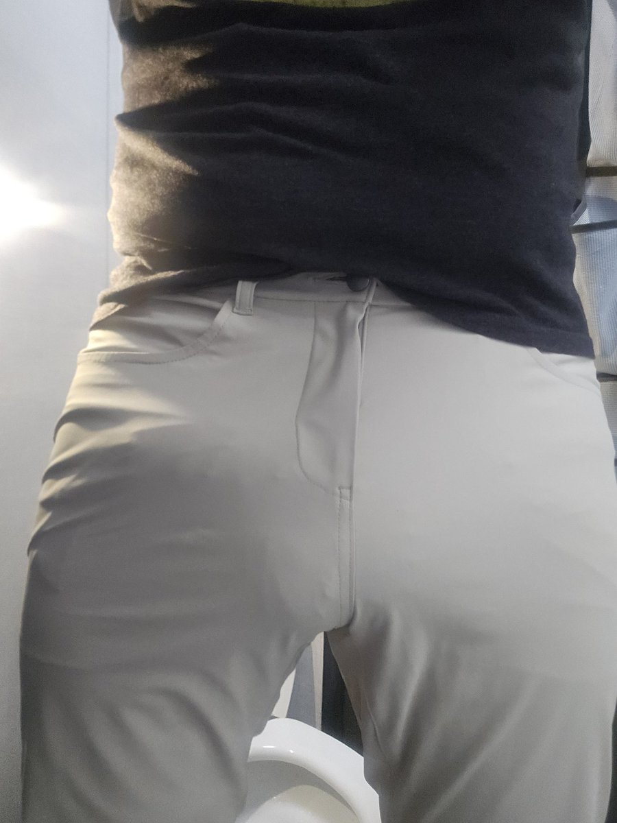 talldarkhand1's tweet photo. How to hide a buldge...you tuck, scroll for the untucke one. #bulge #buldge #stuffedpants #bigcock #bwc https://t.co/gFn3UAwmua