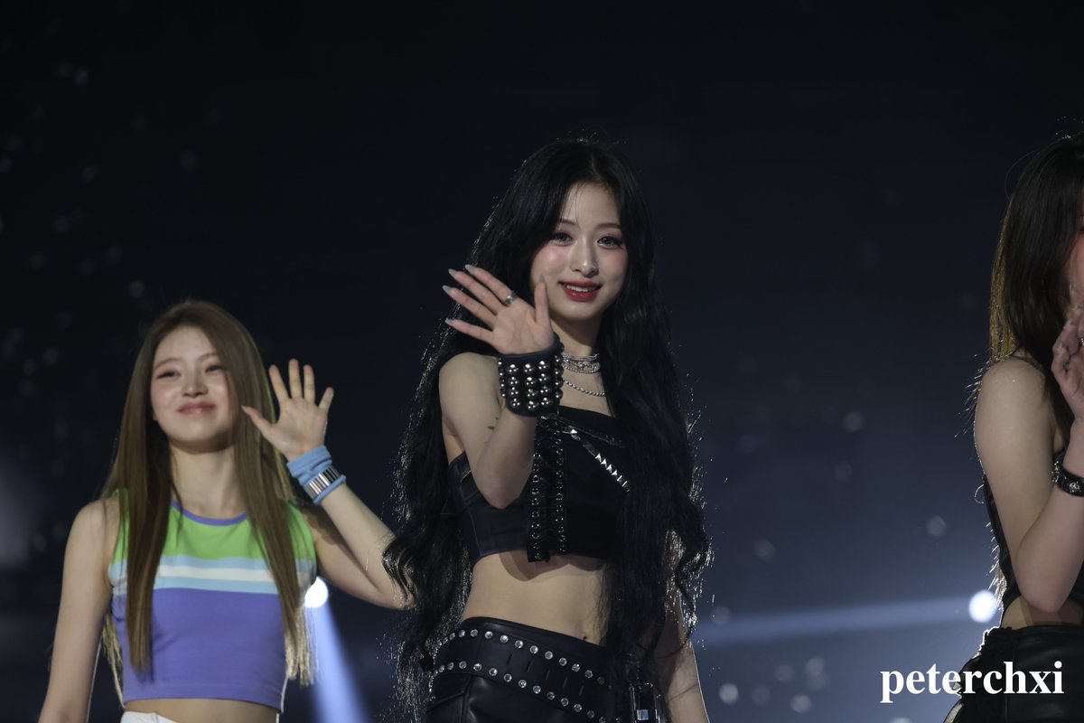 250727 SBS

👋

#AHYEON #아현 #BABYMONSTER #베이비몬스터