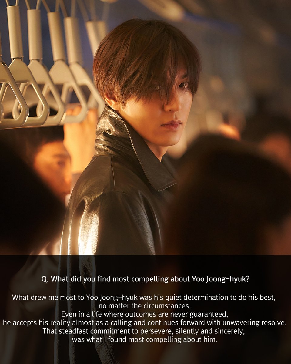 [#LEEMINHO]
“Stillness stirs within stillness.”
Actor Minho shares his deep reflections on Omniscient Reader and the character Yoo Joong‑hyuk.

Thanks to Minho’s earnestness, we were able to immerse ourselves even further in the world of Omniscient Reader. 🖤

Catch Omniscient