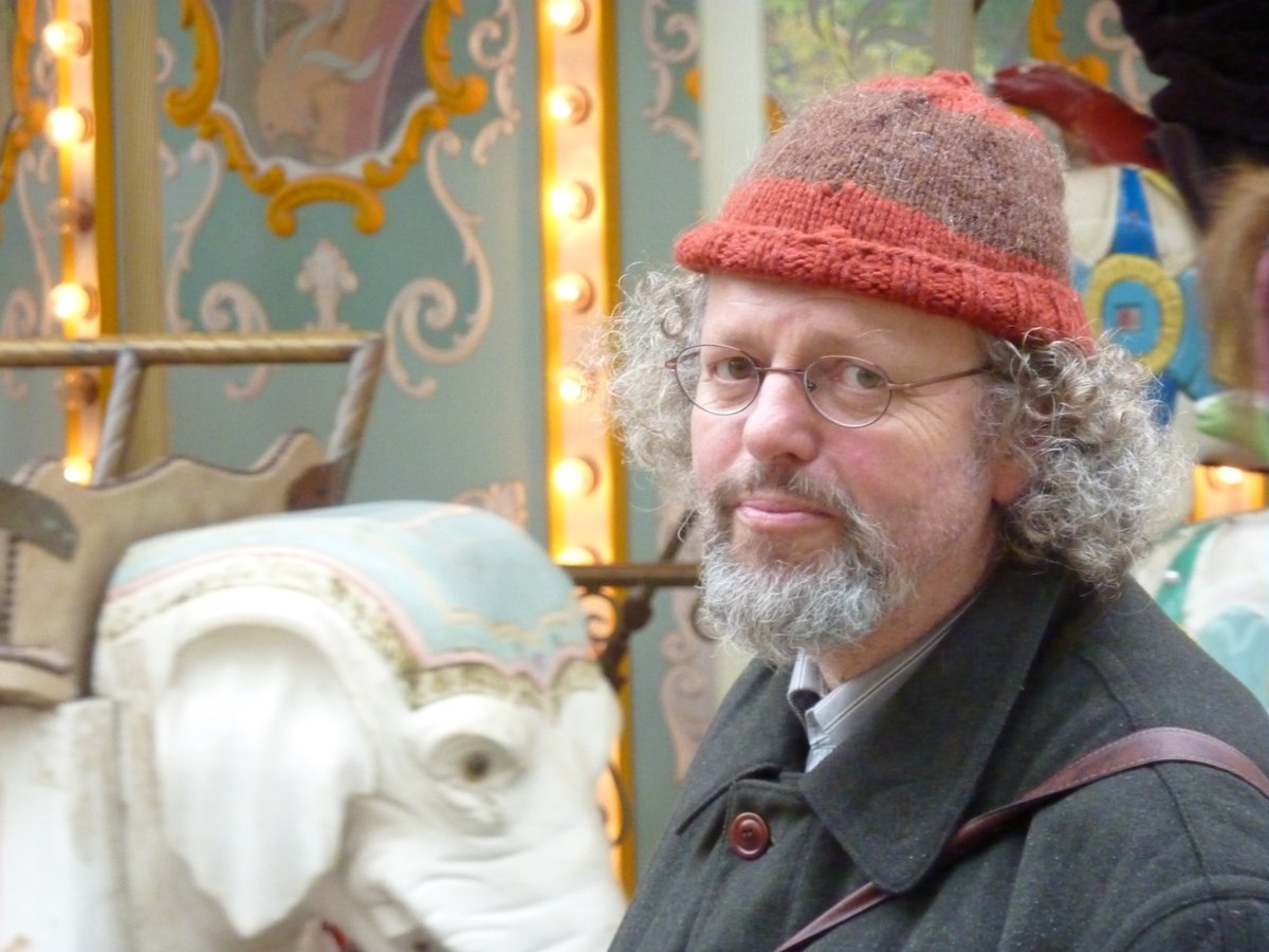 Denn wer begriffen hat, 
wie kurz das Leben ist, 
hat Zeit.  

Thomas Rosenlöcher (geboren am 29. Juli 1947)

Hier erzähle ich von meiner letzten Begegnung mit dem Dresdner Blüten-Engel-Schnee-Dichter, der vor drei Jahren viel zu früh starb: 👉🏼 steady.page/de/renatus-dec…