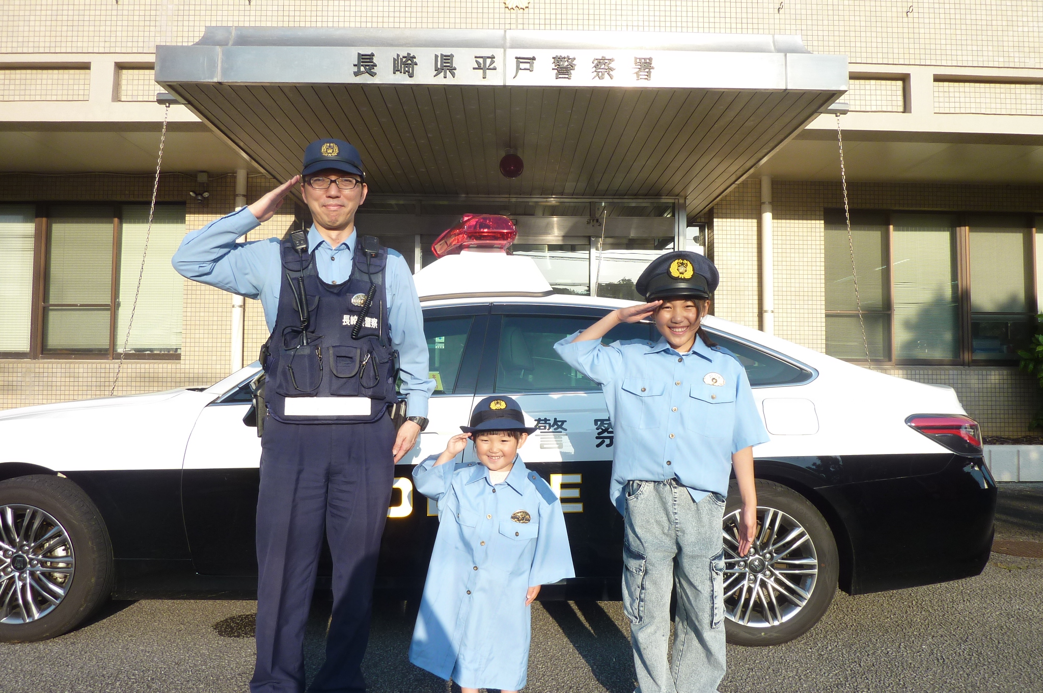 【お値下げ・美品】パトカー 交番 警察署の人々 消防署の人々 警察官セット お値下げ・美品】パトカー 交番 警察署の人々 消防署の人々 警察