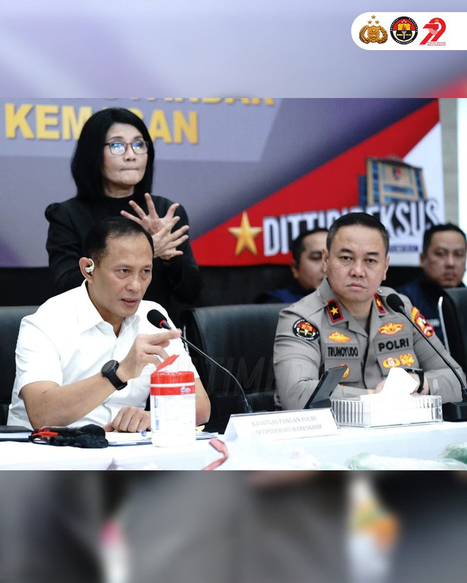 Satgas Pangan Polri menaikkan kasus dugaan pengoplosan beras ke tahap penyidikan setelah ditemukan ketidaksesuaian mutu, harga, dan berat kemasan beras premium dan medium di pasaran. Upaya Penegakan Hukum Polri #SiapBerantasKriminalitas