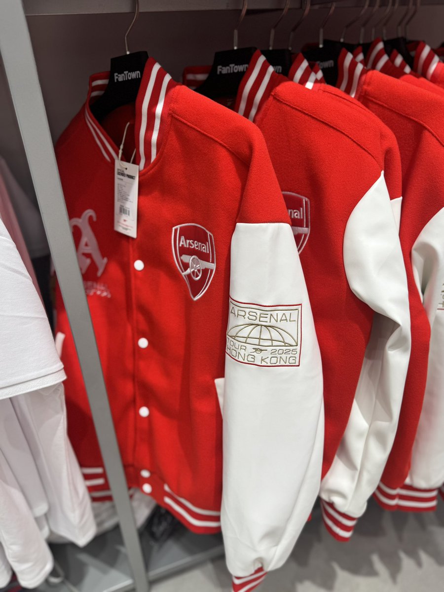 Arsenal have released plenty of exclusive Hong Kong tour merchandise. 🔥🇭🇰