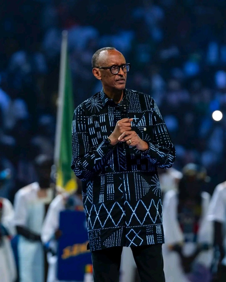 #OurFullPackage♥️
Smartness, Elegance, Class, Fitness, Handsomeness, to name a few!♥️🇷🇼

+ WISDOM, INTELLIGENCE, BOLDNESS..