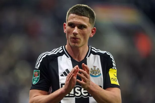 🚨 Eddie Howe on Sven Botman groin injury: "We didn’t think it was a serious injury &amp; we've had that conformed with a scan. He won’t play tomorrow. He could play vs Tottenham (Sun), but possibly not. We hope he’ll be available for the double header (Sela Cup on Aug 8/9)" #nufc