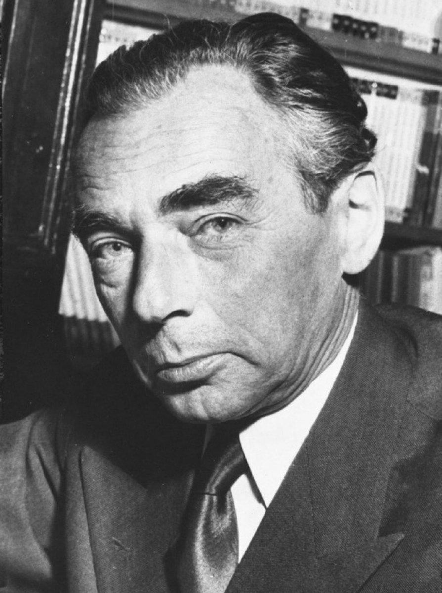 „Die Ereignisse von 1933 bis 1945 hätten spätestens 1928 bekämpft werden müssen. Später war es zu spät. Man darf nicht warten, bis Freiheitskampf Landesverrat genannt wird. Man darf nicht warten, bis aus einem Schneeball eine Lawine geworden ist."
Erich Kästner,gest. 29.Juli 1974