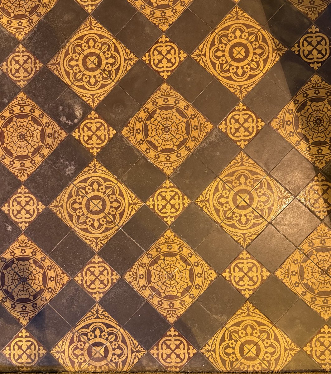 #TilesOnTuesday
St Peter de Merton, Bedford