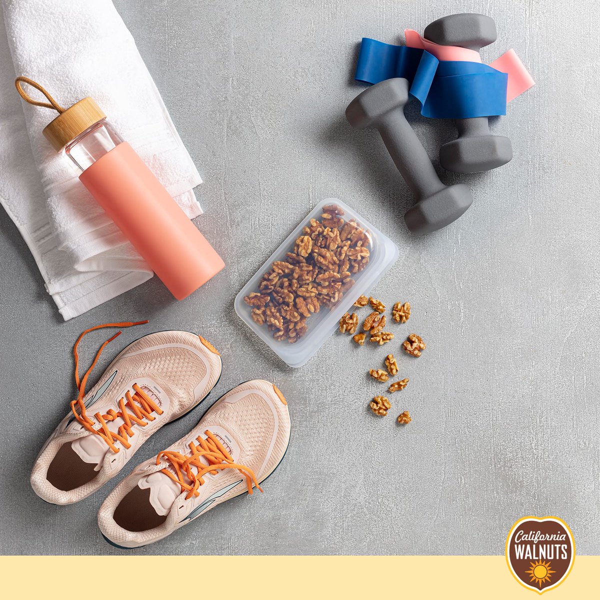 When fueling up for your workout session, snack time matters! 

Grab a handful of #Californiawalnuts – they're satisfying and energizing. PLUS, these wonder nuts are packed with nutrients such as omega-3 ALA, protein, fiber, &amp; antioxidants.

Snack smart, workout harder
 #Walnuts