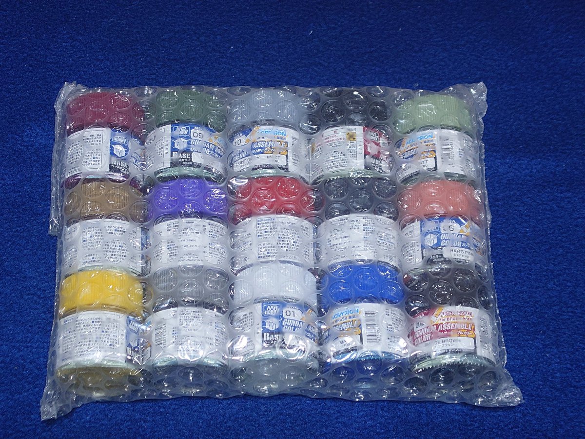 チョコサプ買えないけどアッセンブルカラーをヨドバシでまとめ買いしてみた

シタデルカラーに慣れているとお買い得じゃん？と感じながら、各方面の使用感に関する酷評を見て複雑な気持ち

静岡で、クレオスの担当の熱意を感じたので、みんなが使って意見が集まれば

#ガンダムアッセンブル