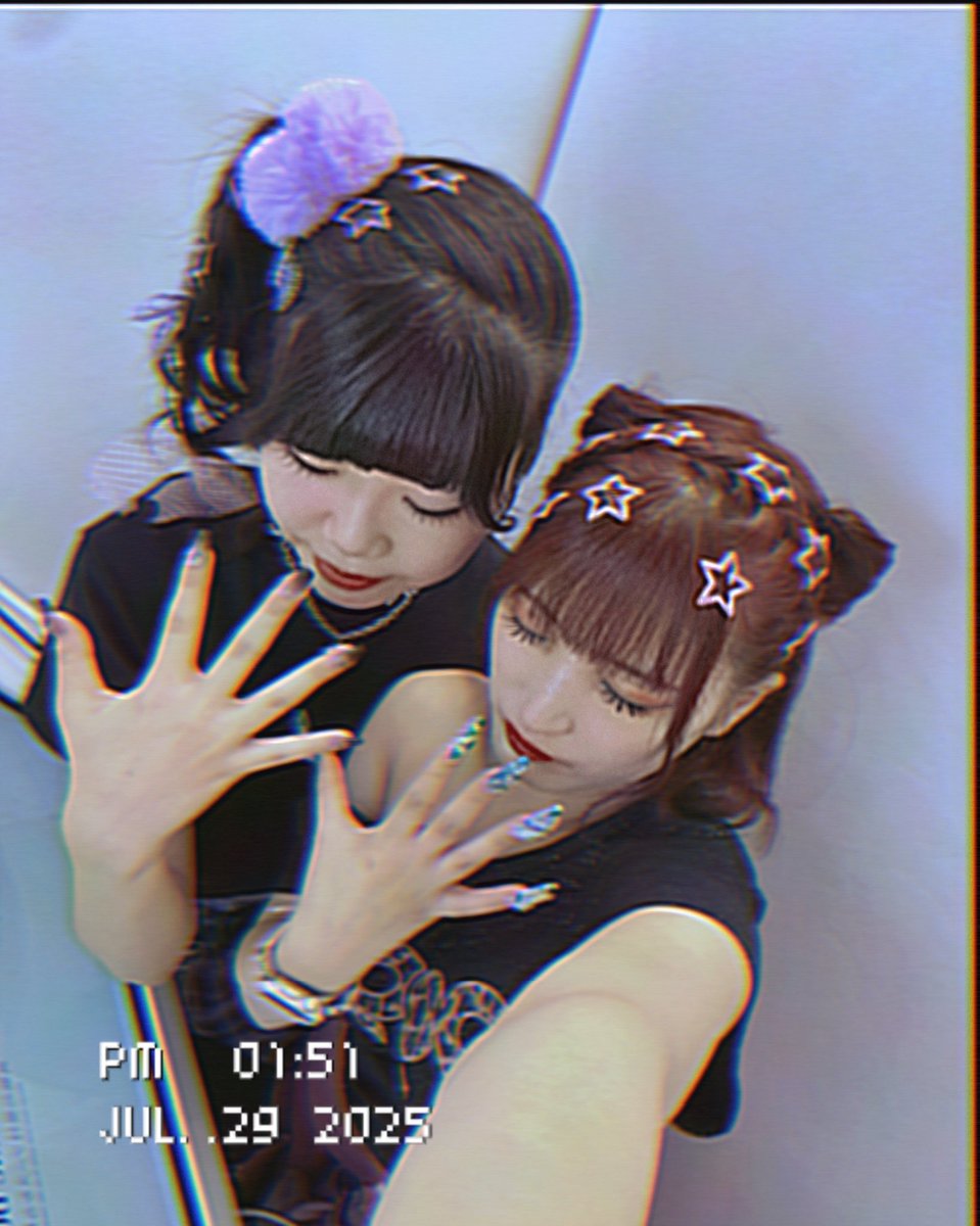 A__i____oO's tweet photo. 東京ドーム1日目➰🩷💜 https://t.co/F1cX8ubWdh