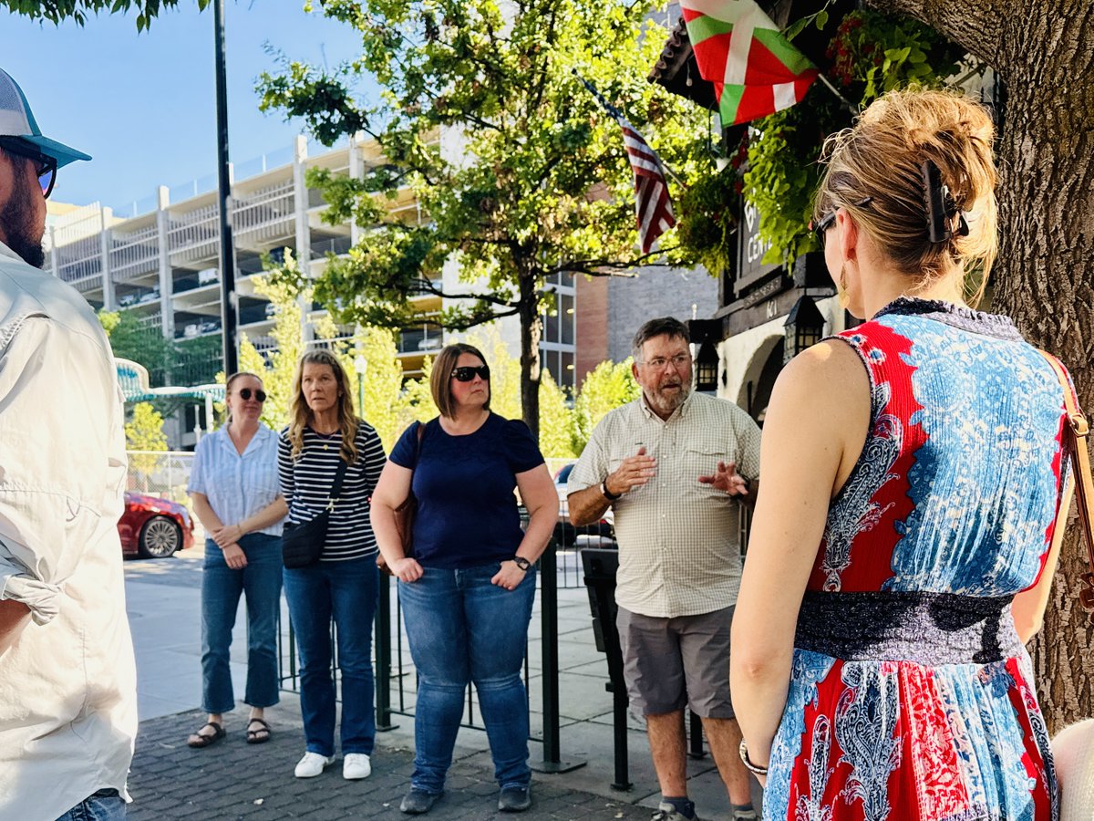 Huge thanks to Bayer Crop Science Group for spending your team outing with us! 🌟 Great food, great company, and even better conversations.

📣Event planners: Discover why food tours are the ultimate team-building experience 👉 indulgeboise.com/team-building-…

#IndulgeBoise #TeamBuilding