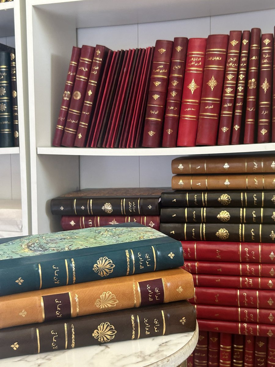 Aha_x2's tweet image. متاح للشراء 📚
كتاب| قوانين الدواوين
ابن مماتي
طبع بمطبعة مصر عام 1943، بتحقيق عزيز سوريال عطية
469 صفحة ويتضمن خارطة مطوية وصور للمخطوطة الأصلية.
نسخة بطباعة فاخرة، ويعتبر من أهم الكتب والمصادر في بابه.
واتس: 0553126855