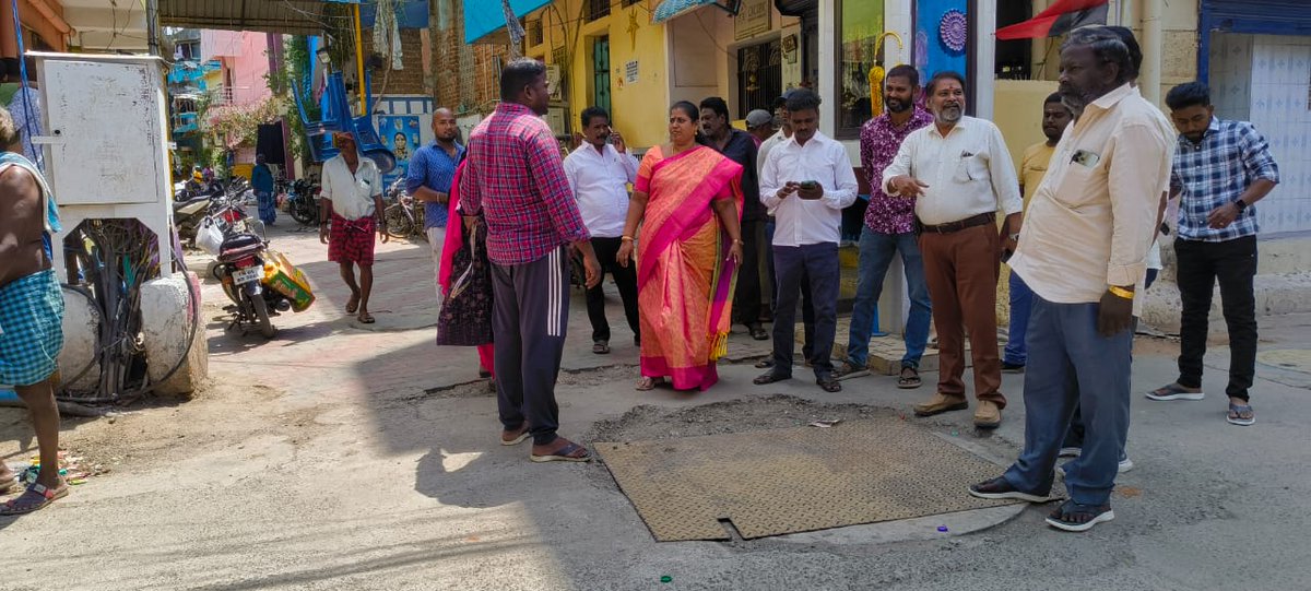 DMK_Chennai's tweet image. பெருநகர சென்னை மாநகராட்சி 6வது மண்டல குழு தலைவர் பொது குழு உறுப்பினர் திருமதி.சரிதா மகேஷ்குமார்MC அவர்கள், வார்டு 69க்கு உட்பட்ட வாஞ்சிநாதன் 2வது தெரு, வாஞ்சிநாதன் 3வதுதெரு, செங்கல்வராயன் தெரு, சிவகாமி தெரு, Gkm காலனி 2வது தெரு, Gkm 3வது தெரு, குமரன் நகர் குறுக்கு தெரு, குமரன்…