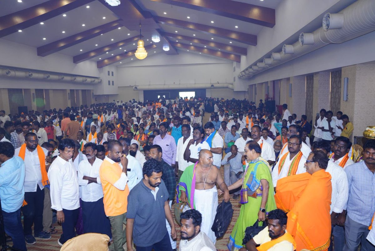 Vishnu Vardhan Reddy (@svishnureddy) on Twitter photo Congratulations to Shri <a href="/MadhavBJP/">PVN Madhav (Modi Ka Parivar)</a> Garu on the successful completion of his “Saradhyam” tour in Nandyal, aimed at energising BJP karyakartas and taking the saffron flag to every doorstep.
His commitment to the development of Rayalaseema, especially in welfare initiatives and Congratulations to Shri <a href="/MadhavBJP/">PVN Madhav (Modi Ka Parivar)</a> Garu on the successful completion of his “Saradhyam” tour in Nandyal, aimed at energising BJP karyakartas and taking the saffron flag to every doorstep.
His commitment to the development of Rayalaseema, especially in welfare initiatives and