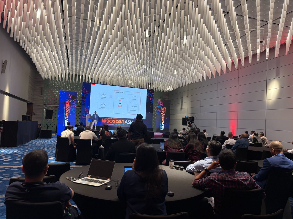 wso2apimanager's tweet image. 🚀 We&apos;ve kicked off the API Management lab sessions at WSO2Con Asia 2025 with @PubuduSpace&apos;s session: Design an Enterprise API Management Architecture

 #APIs #AI #Governance #Kubernetes #Gateways