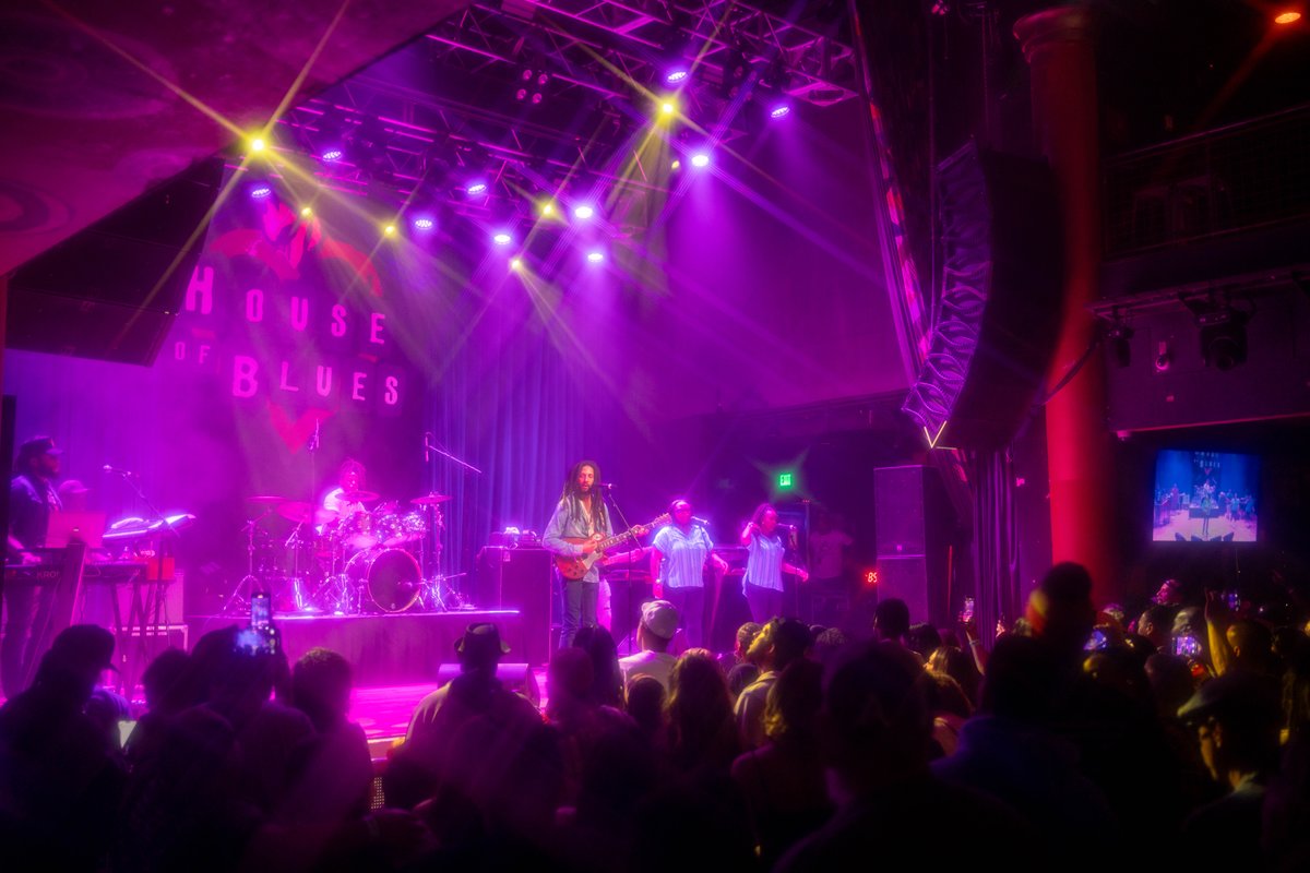RECAP! July 25th
Julian Marley &amp; Uprising Band
Part of the HOB 20th Anniversary Celebration Series

📸: Charlie Cisneros @Deadeye.Charlie on IG
Download the full album with more fan photos here: livemu.sc/457Hb4F
@julianmarley