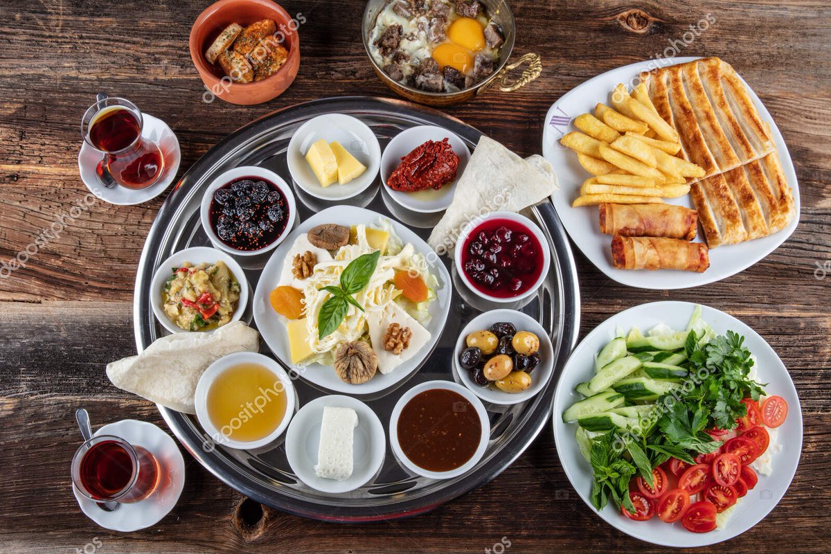 Gul_2222's tweet photo. Турк явж өглөөний цай уучхаад ирэх юмсаан😋😋 https://t.co/DaGqY9Qcv8