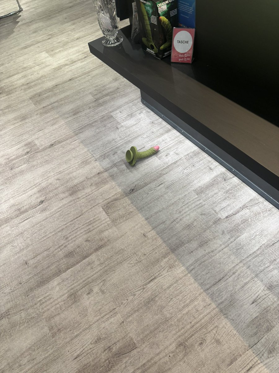 KingRonnieBlakk's tweet image. Aha