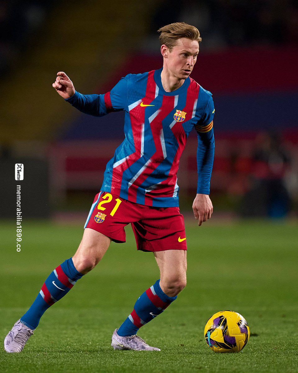 this might be the prettiest Barça kit I've seen in a while