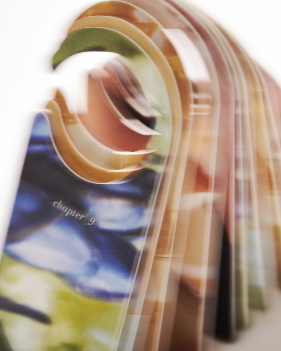 新しいプロダクトが完成しました🥹🩵
お部屋やクローゼット、玄関やトイレ、
あらゆる場所を彩って‥✨
香りは人気の香り5種、それぞれのchapterの柄の一部を切り取り、香りだけじゃなく視覚的にも空間を彩るデザインに落とし込みました🫶

8/8（Fri）web・店舗発売なので楽しみにしていてくださいね🥰