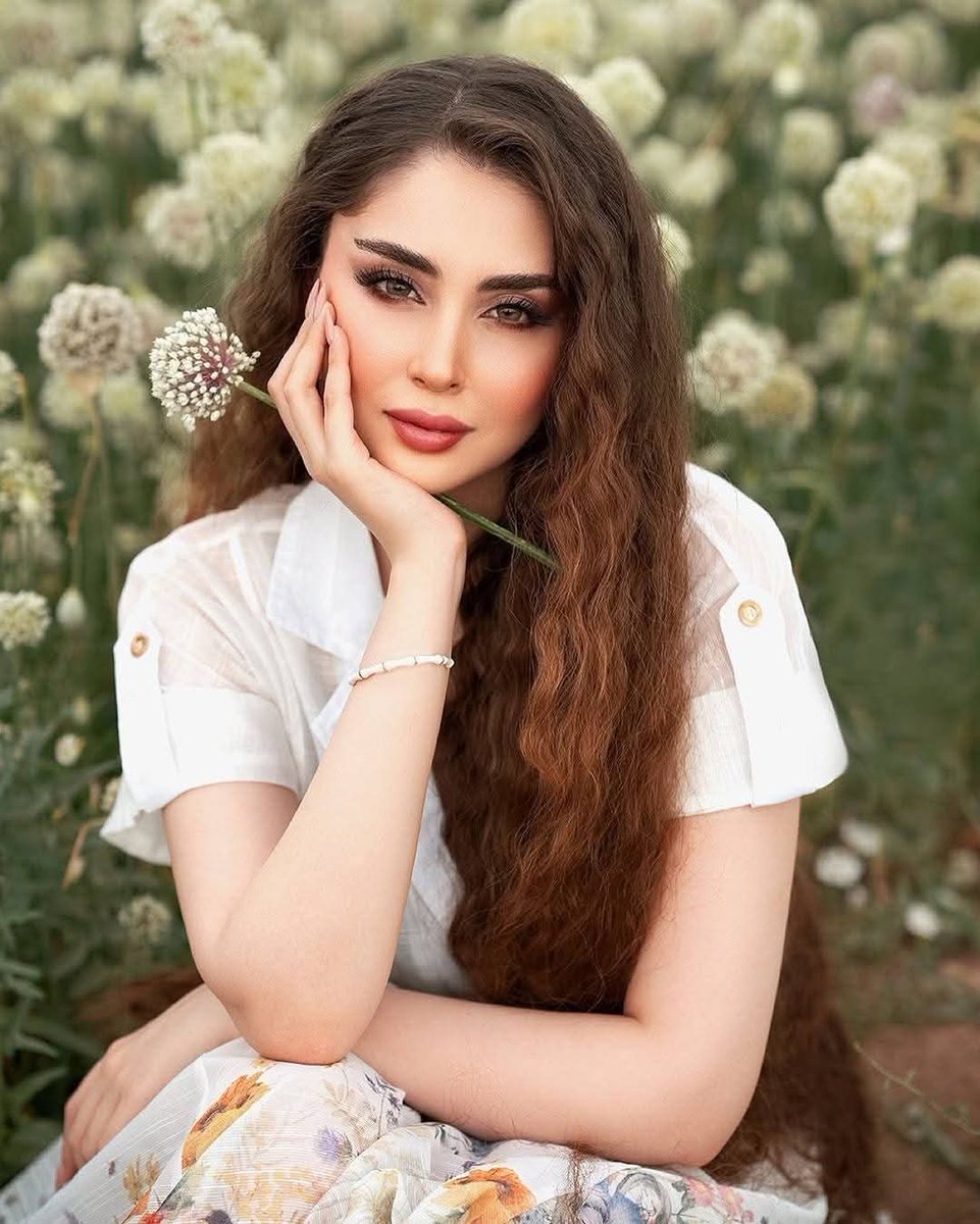 أﺟۚـڼـِۨــζَـَــــــــةُ اڵــــــ๛َـسۜـرۧاۗبْ 🇮🇶 (@ajnihat_65) on Twitter photo <a href="/anthy7029/">أنثى من زمن الماضي</a> نصف جمال الإنسان في ڪلماته
والنصف الآخر في عقله
أما الوجه فلا يعدو ڪونه غلاف يتغير مع مرور الوقت
لاتعاند التغيير الذي قد يطرأ على شخصيتك أو حياتك
فلا شي۽ ثابت ڪل ما عرفناه بالأمس
تغيرت ملامحه اليوم
هڪذا الإنسان يڪبر فتتغير الطريقة التي ينظر بها الى الاشيا۽
،
#صباحكم_الڪابتن✈️ <a href="/anthy7029/">أنثى من زمن الماضي</a> نصف جمال الإنسان في ڪلماته
والنصف الآخر في عقله
أما الوجه فلا يعدو ڪونه غلاف يتغير مع مرور الوقت
لاتعاند التغيير الذي قد يطرأ على شخصيتك أو حياتك
فلا شي۽ ثابت ڪل ما عرفناه بالأمس
تغيرت ملامحه اليوم
هڪذا الإنسان يڪبر فتتغير الطريقة التي ينظر بها الى الاشيا۽
،
#صباحكم_الڪابتن✈️