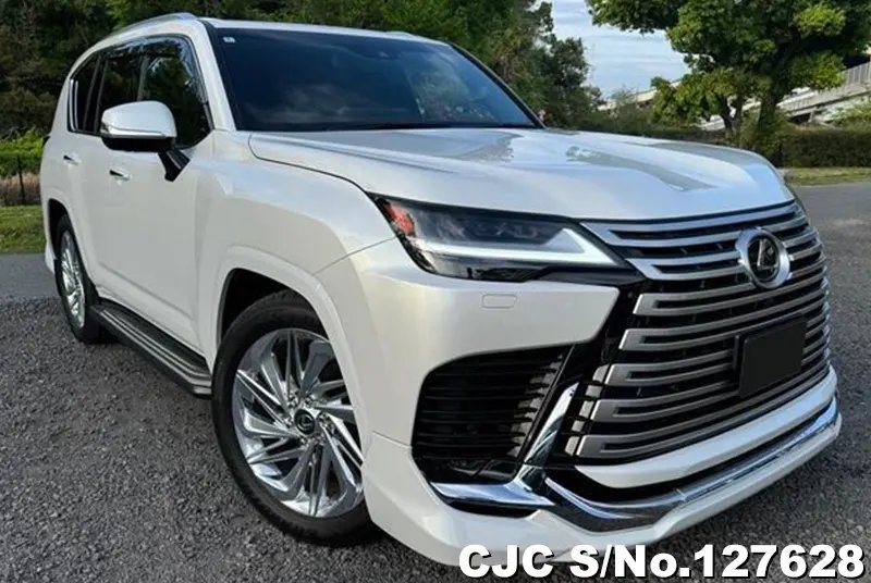 Car_Junction's tweet photo. Brand New 2024 Lexus LX 600 – White | 3.5L Petrol | Automatic
Luxury, Power &amp; Performance Combined!

✨ ZX Package
✨ Low Mileage
✨ Advanced Features &amp; Bold Design

WhatsApp: +818010096000

#LexusLX600 #LuxurySUV #CarJunction #SUVforSale #2024Lexus #PremiumDrive https://t.co/fl4nkGuQBS