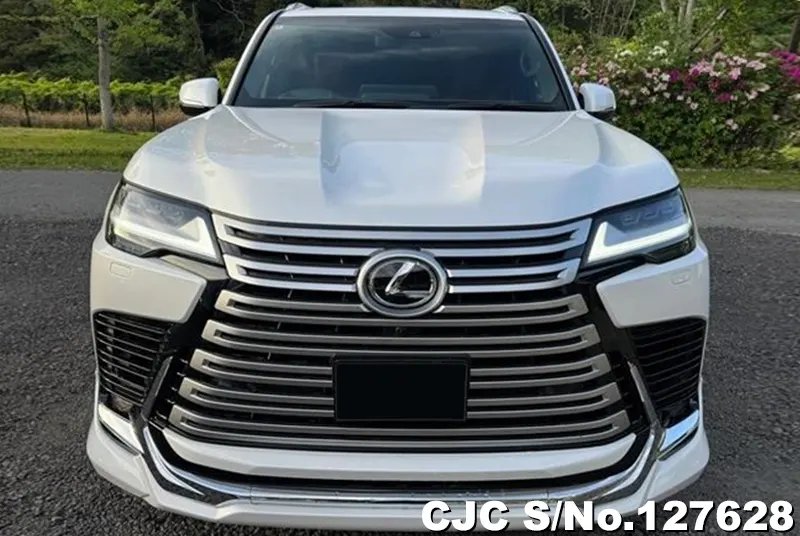 Car_Junction's tweet photo. Brand New 2024 Lexus LX 600 – White | 3.5L Petrol | Automatic
Luxury, Power &amp; Performance Combined!

✨ ZX Package
✨ Low Mileage
✨ Advanced Features &amp; Bold Design

WhatsApp: +818010096000

#LexusLX600 #LuxurySUV #CarJunction #SUVforSale #2024Lexus #PremiumDrive https://t.co/fl4nkGuQBS