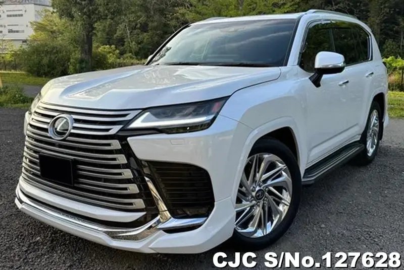 Car_Junction's tweet photo. Brand New 2024 Lexus LX 600 – White | 3.5L Petrol | Automatic
Luxury, Power &amp; Performance Combined!

✨ ZX Package
✨ Low Mileage
✨ Advanced Features &amp; Bold Design

WhatsApp: +818010096000

#LexusLX600 #LuxurySUV #CarJunction #SUVforSale #2024Lexus #PremiumDrive https://t.co/fl4nkGuQBS