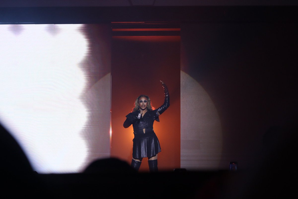 DragScenePH's tweet photo. The ConSHEptual queen in her dancing era, @shewarmarise
πΈ: Kenn Bartolo
#DragDenPH #DragScenePH https://t.co/Hl1JARbYCG