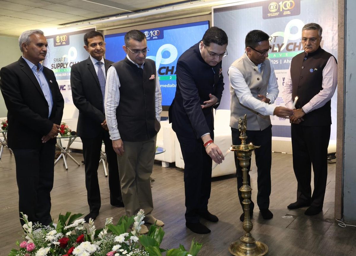 wcil_wc's tweet image. Western Carriers’ Devaliya Cargo Terminal was inaugurated by Gujarat’s Industry Minister at #SmartSupplyChain2025 🚆
Boosting logistics under PM Gati Shakti!
#WesternCarriers #Morbi #MakeInIndia