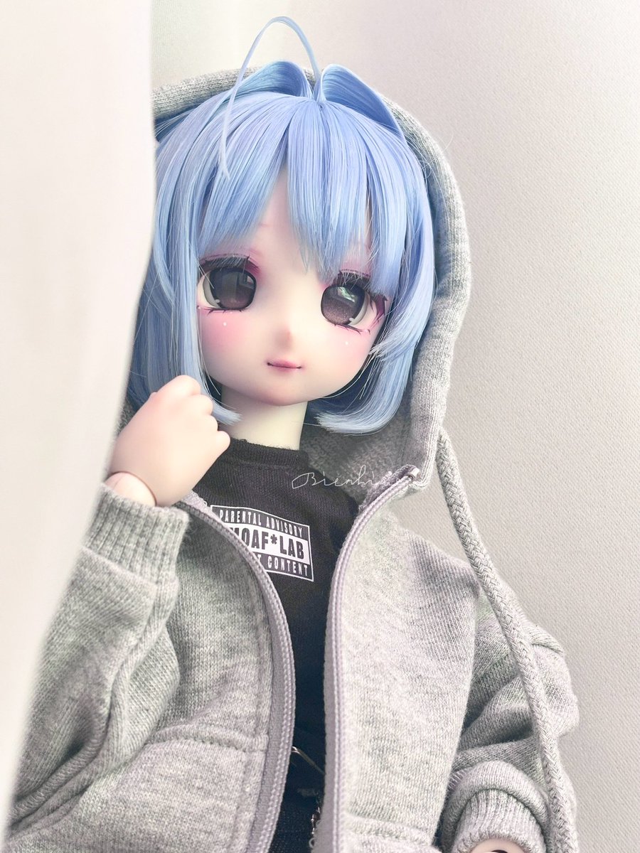 暑すぎて体調が崩れた😭ｳﾜｰﾝ
めうちゃんと一緒にベッドでリラックスするべし！心配なし🫡
#bienhimeっ子