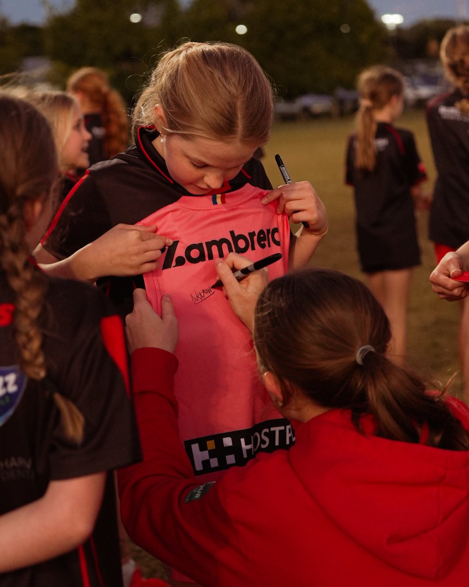 GoldCoastSUNS's tweet image. Havana Harris & Nyalli Milne return to their roots at @BurleighBombers 🥰