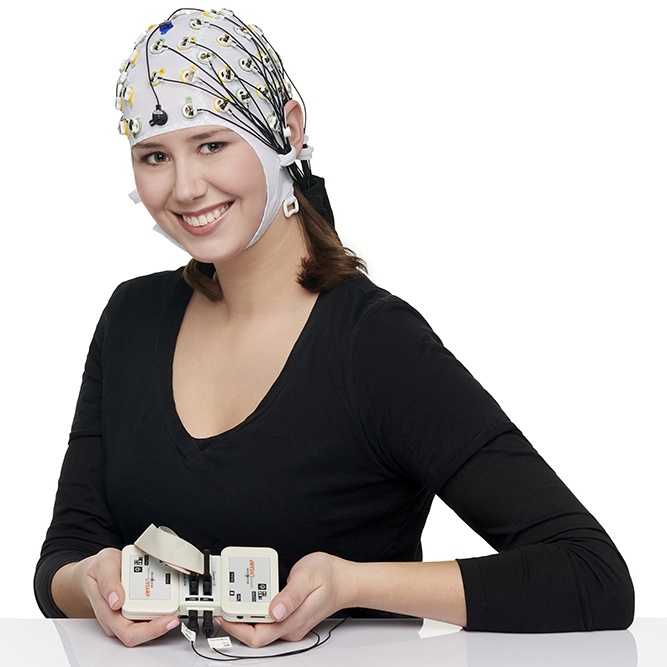 Brain_Products's tweet image. Are you looking for a highly flexible solution for your #mobile #EEG studies? 
💡 Our compact &amp;amp; wearable #LiveAmp amplifier gives you the scalability &amp;amp; modularity you need. Available with 8, 16, 32 &amp;amp; 64 channels. Find out more &amp;amp; see how easy it is to use: brainproducts.com/solutions/live…