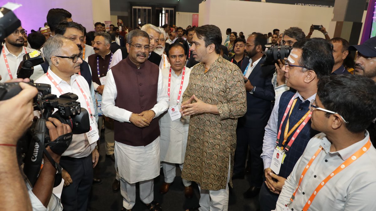 ncert's tweet photo. Together for a Viksit Bharat!

On the occasion of #5YearsOfNEP2020, Education Minister Dharmendra Pradhan paid a heartfelt tribute to Dr. K. Kasturirangan ji the visionary architect of the National Education Policy 2020.

His vision was not just aspirational, but truly transformative-reimagining education to meet the evolving needs of the 21st century, while deeply rooted in the cultural soul of Bharat.

Venue: Bharat Mandapam, Akhil Bharatiya Shiksha Samagam

Join LIVE:  https://t.co/Br6aLnaOEM

Let’s celebrate five years of progress, purpose, and possibility.

Let’s continue building a brighter, more inclusive, and knowledge-driven future!

#5YearsOfNEP2020 #NEP2020 #ABSS2025 #TransformingEducation #NEPPreEvent @EduMinOfIndia  @dpradhanbjp