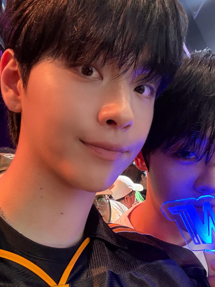 250729 웨이보 #차주완 #CHAJOOWAN #이태빈 #LEETAEVIN 

🖤