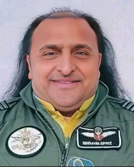 कथा वाचक वाले मामले पर तो यदमुल्ले घुटन्ने में से निकले जा रहे थे कि यदुवंशी कथा क्यों नहीं कहेगा 
अब मौलाना ने यदुवंश की शालीन बहू को nanगी कहा तो यदमुल्लो का खून भैंस के मूत में बदल गया 

अबे राशीदी  को भाजपाई बताने से यदुवंशी खून थोड़े ही सर्टिफाई हो जायेगा , रहोगे तो यदमुल्ले