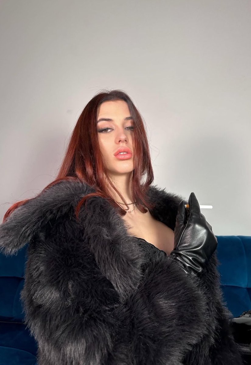 Dominatrix_mel2's tweet image. Tried been nice but didn’t like it much tbh😈🥶