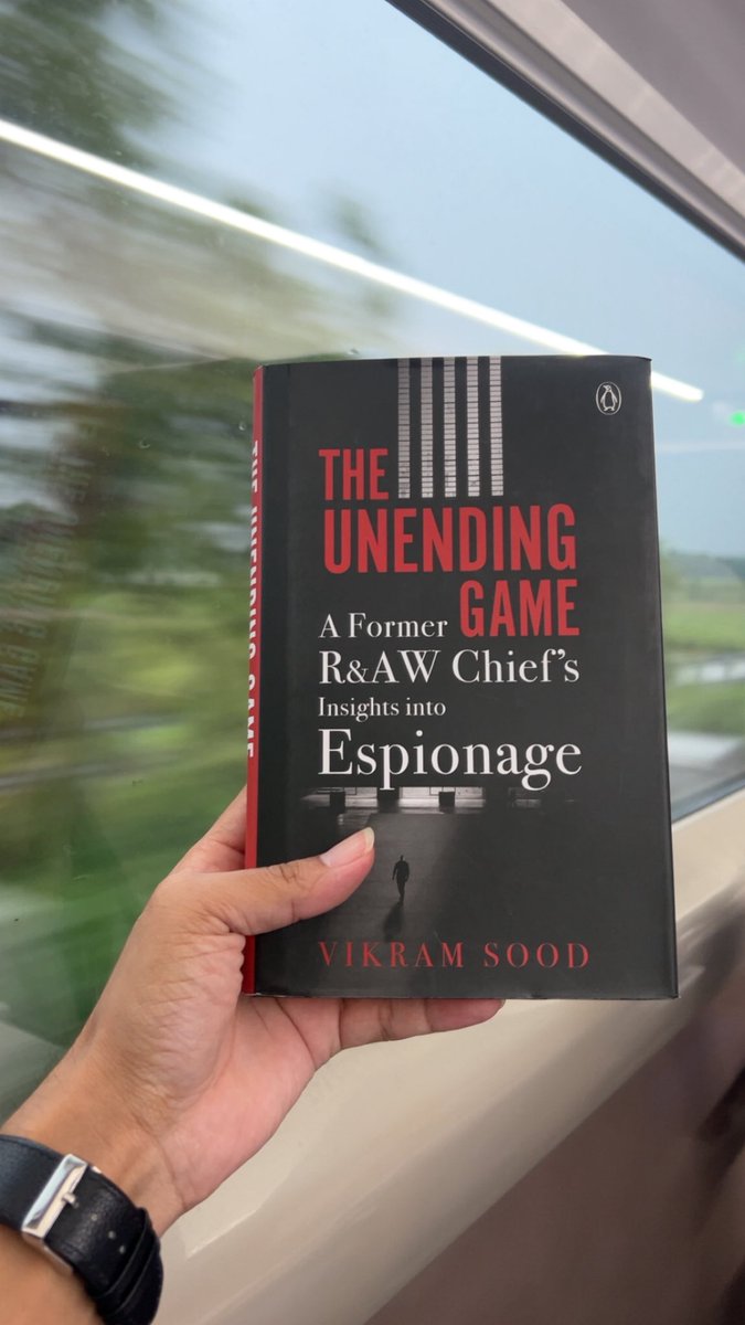 Monsoon, train journey and <a href="/Vikram_Sood/">Vikram Sood</a> ji’s book!

#आउर_का_है_जीवन_में