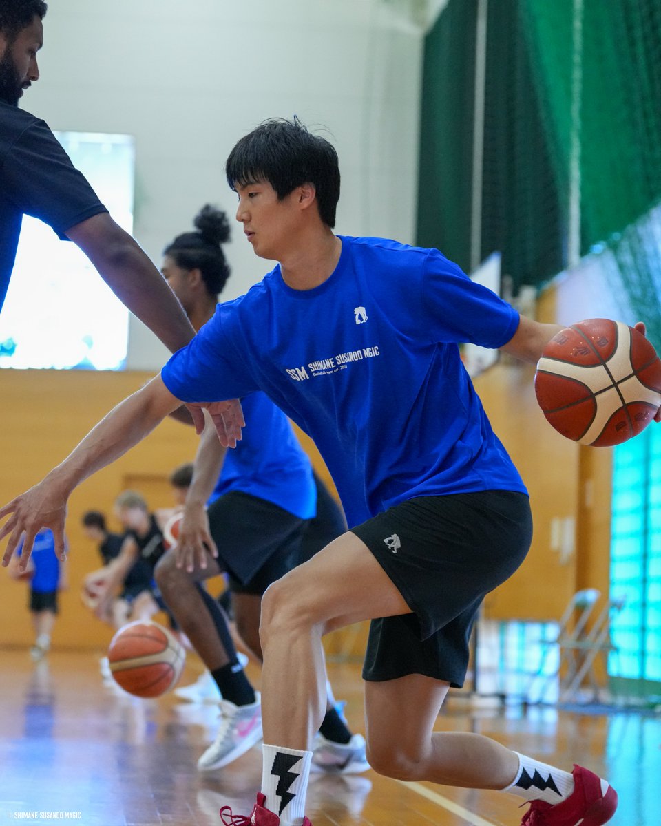 susanoo_m's tweet image. 🇯🇵日本代表活動を経て
ついに #中村太地 選手がチームに合流💪🔥
コートで躍動する姿、お楽しみに✨😁
#島根スサノオマジック