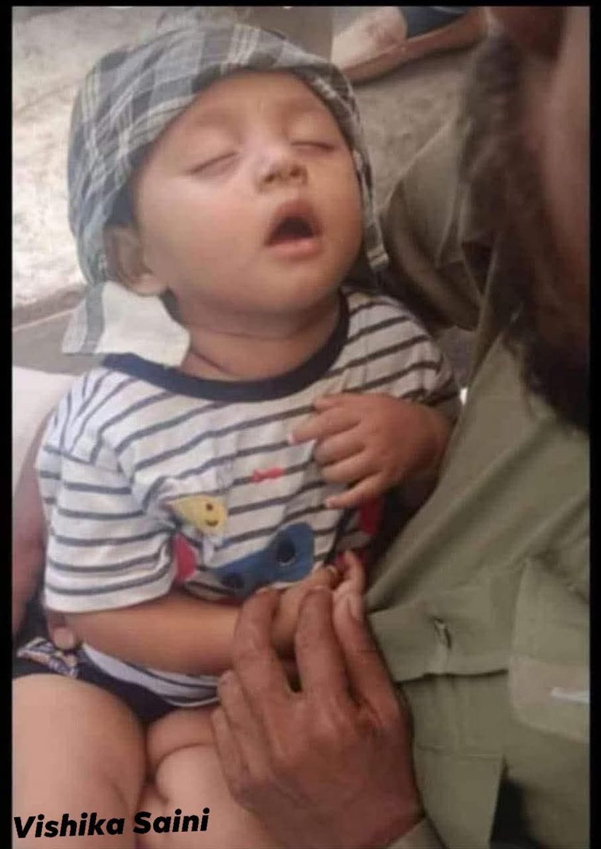 इस छोटे बच्चे को लखनऊ के हजरतगंज से अगवा किया गया था, लेकिन अब इसका अपहरणकर्ता पकड़ लिया गया है। बच्चा अभी कैसरबाग थाने में है, लेकिन अपनी छोटी उम्र के कारण अपने बारे में जानकारी नहीं दे पा रहा है। आप सभी से अनुरोध है कि इस संदेश को अपने समूह में साझा करें ताकि यह बच्चा जल्द से