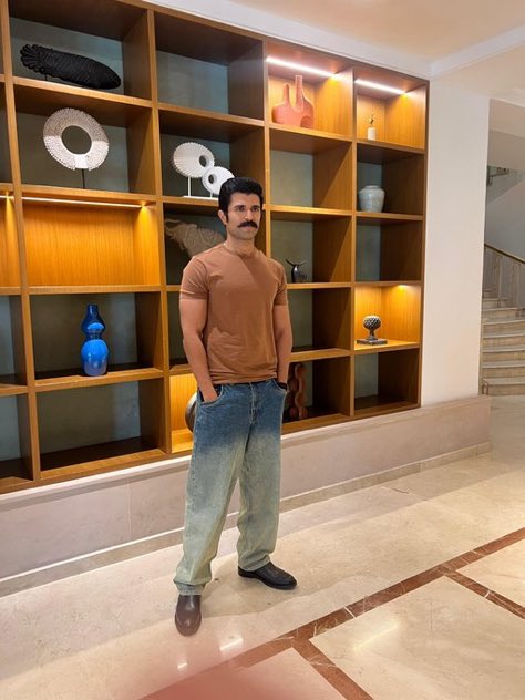 Tollywood Box Office (@tolly_boxoffice) on Twitter photo Rowdy boy <a href="/TheDeverakonda/">Vijay Deverakonda</a> reporting from Chennai for #Kingdom promotions 👍
#KingdomOnJuly31st #VijayDeverakonda Rowdy boy <a href="/TheDeverakonda/">Vijay Deverakonda</a> reporting from Chennai for #Kingdom promotions 👍
#KingdomOnJuly31st #VijayDeverakonda