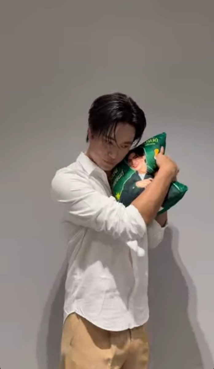 BBbb_ML's tweet image. น่าย้ากกกกกก 

꒰ #Gemini_NT #เจมีไนน์ @gemini_ti ♊︎ ꒱