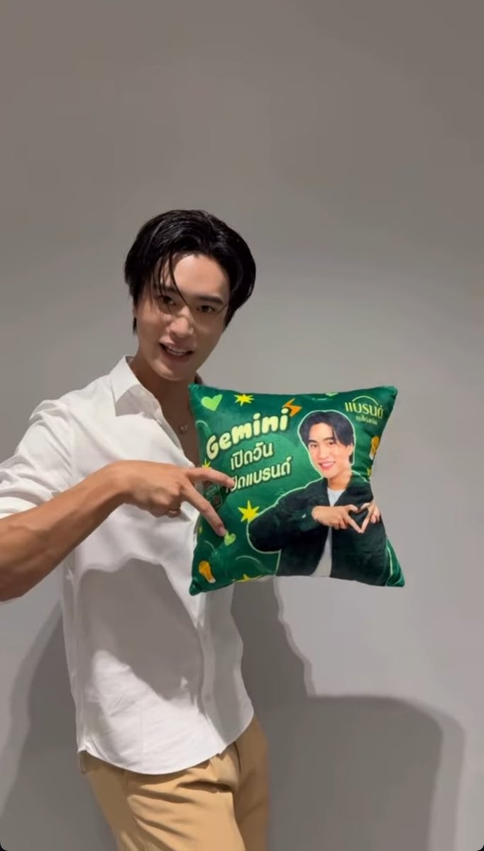 BBbb_ML's tweet image. น่าย้ากกกกกก 

꒰ #Gemini_NT #เจมีไนน์ @gemini_ti ♊︎ ꒱