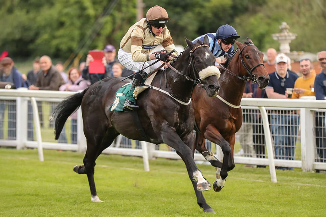 1 runner today, with our <a href="/RuthCarr1/">Ruth Carr Racing Ltd</a> trained JOJO RABBIT going in the 5.10 <a href="/beverleyraces/">Beverley Races</a> &amp; <a href="/jomason90/">Joanna Mason</a> takes the ride.

Good Luck To All Connections🤞🤞🤞🏇🏇🏇

#fingerscrossed <a href="/RSAsyndicates/">The Racehorse Syndicates Association</a> <a href="/GParkRacing1/">Grange Park Racing</a> #racehorseownership #syndicates #HorseRacing  #sports