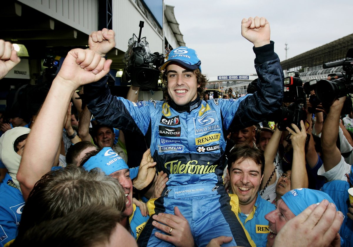 SoyMotor's tweet photo. 4⃣4⃣ años de pura magia 🪄

🎂¡¡Felicidades, @alo_oficial!! 🎂

#F1 https://t.co/yuyoGqgvJK