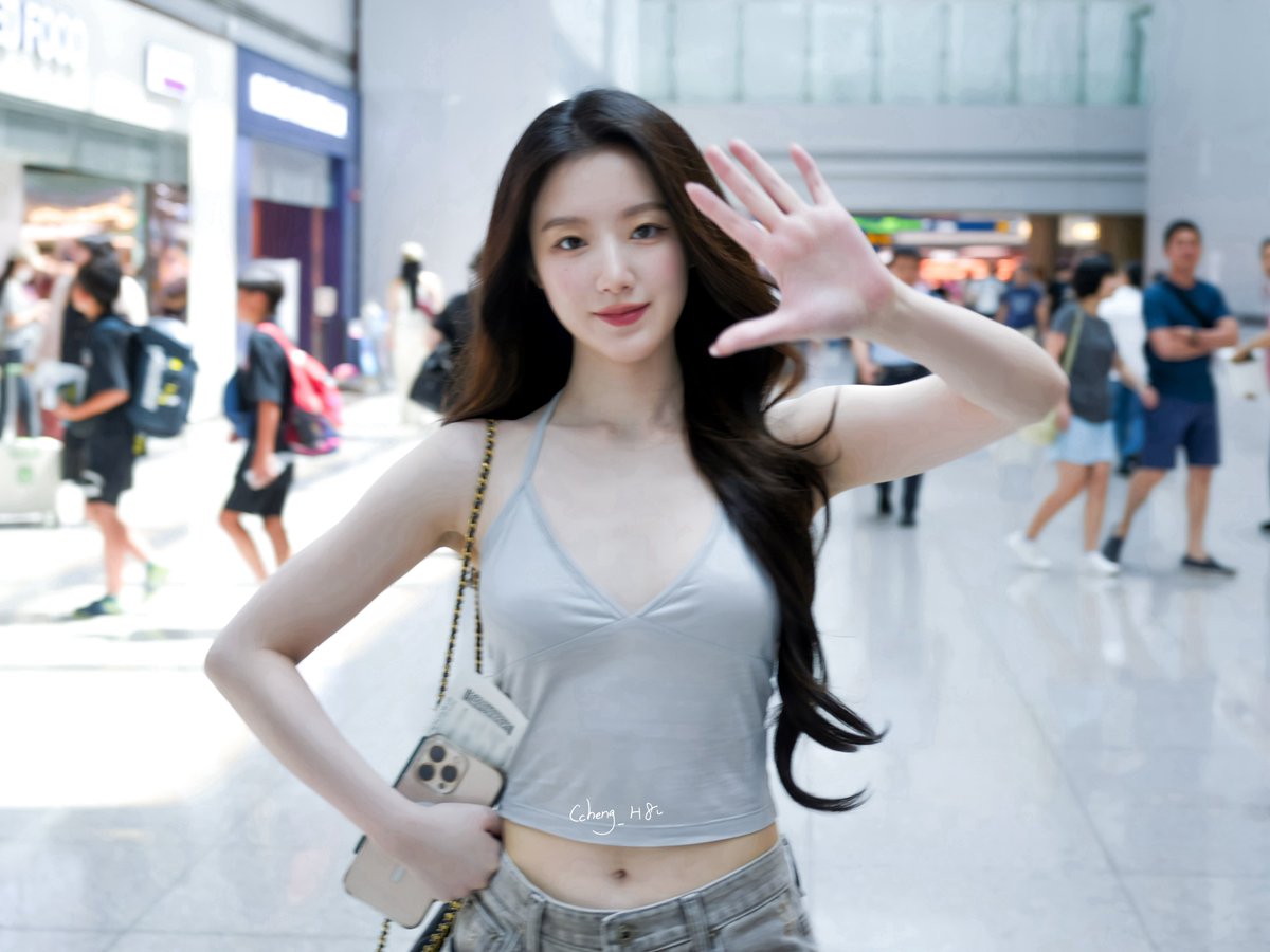 Ccheng_H8's tweet photo. 250729
🧚🏻‍♀️
#슈화 #SHUHUA #舒華
 #아이들 #idle https://t.co/CHJHEGvvUq