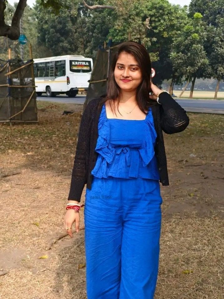 palak Bhatt (@royal_palak) on Twitter photo <a href="/Alfaaze_ishq/">🌈⃤🦋💎🎀 𝒫𝓇𝑒𝒸𝒾❀𝓊𝓈 𝒮🌞𝓊𝓁 🎀💎🌈⃤🦋</a> <a href="/Ro_shnii_165/">ᏒᎧֆᏂᏁᎥi</a> <a href="/bawa8267/">jiwan bawa</a> <a href="/_n0tty_/">👸 Goddess 👸</a> <a href="/Vipin2271/">vipin</a> <a href="/M_A_N_V786/">♏⛎♑⛎♈</a> <a href="/Komal__bhatiya/">🐍🐍ज़हरीली नागिन</a> <a href="/mohitamishra90/">🎀 𝑀🌺𝒽𝒾𝓉𝒶 🎀</a> <a href="/MonaChaudhary08/">𝕄 𝕆 ℕ 𝕀 ℂ 𝔸</a> <a href="/DreamGirlSavi/">Savita 🪽</a> <a href="/khichar222/">SChoudhary ☔🍒</a> <a href="/i_am_yukti/">💕 Yukti 💕</a> <a href="/PoojaTi86898528/">Pooja Tiwari</a> <a href="/Queensugandha/">Sugandha Sharma</a> <a href="/Priyankar0968/">👸℘ʀͥιʏͣᴀͫɴκᴀ💙🎀🐦</a> बात यह है कि तब वह जवान था। आँखें मजबूत थीं। सपने देख सकती थी, तो उसने अपनी आँखों को कोई और काम सिखलाया ही नहीं और फिर ऐसा हुआ कि सपनो का बाज़ार मंदा हो गया जिंदगी बाजार का उतार चढाव होकर रह गई..!!
.....#पलक
.....#शायरी <a href="/Alfaaze_ishq/">🌈⃤🦋💎🎀 𝒫𝓇𝑒𝒸𝒾❀𝓊𝓈 𝒮🌞𝓊𝓁 🎀💎🌈⃤🦋</a> <a href="/Ro_shnii_165/">ᏒᎧֆᏂᏁᎥi</a> <a href="/bawa8267/">jiwan bawa</a> <a href="/_n0tty_/">👸 Goddess 👸</a> <a href="/Vipin2271/">vipin</a> <a href="/M_A_N_V786/">♏⛎♑⛎♈</a> <a href="/Komal__bhatiya/">🐍🐍ज़हरीली नागिन</a> <a href="/mohitamishra90/">🎀 𝑀🌺𝒽𝒾𝓉𝒶 🎀</a> <a href="/MonaChaudhary08/">𝕄 𝕆 ℕ 𝕀 ℂ 𝔸</a> <a href="/DreamGirlSavi/">Savita 🪽</a> <a href="/khichar222/">SChoudhary ☔🍒</a> <a href="/i_am_yukti/">💕 Yukti 💕</a> <a href="/PoojaTi86898528/">Pooja Tiwari</a> <a href="/Queensugandha/">Sugandha Sharma</a> <a href="/Priyankar0968/">👸℘ʀͥιʏͣᴀͫɴκᴀ💙🎀🐦</a> बात यह है कि तब वह जवान था। आँखें मजबूत थीं। सपने देख सकती थी, तो उसने अपनी आँखों को कोई और काम सिखलाया ही नहीं और फिर ऐसा हुआ कि सपनो का बाज़ार मंदा हो गया जिंदगी बाजार का उतार चढाव होकर रह गई..!!
.....#पलक
.....#शायरी